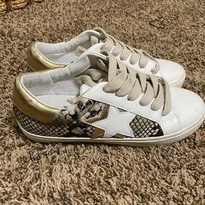 Steve Madden tennis shoes